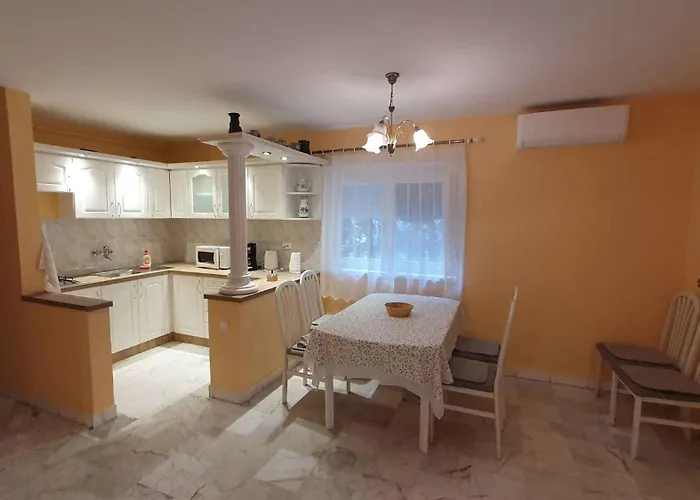 In - Balaton 33875 * Zamárdi